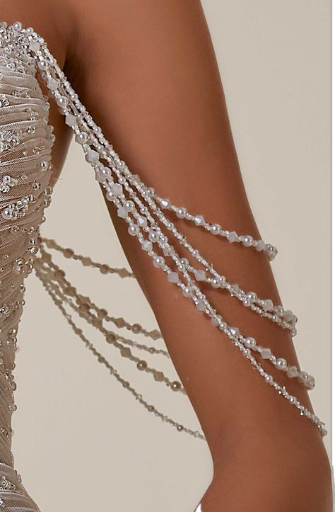 Pearl Details Dress, Tulle Bodice, Fancy Wedding Dresses, Pearl Details, Princess Ball Gowns, Wedding Dresses Beaded, Looks Party, Dream Wedding Ideas Dresses, Prom Dress Inspiration