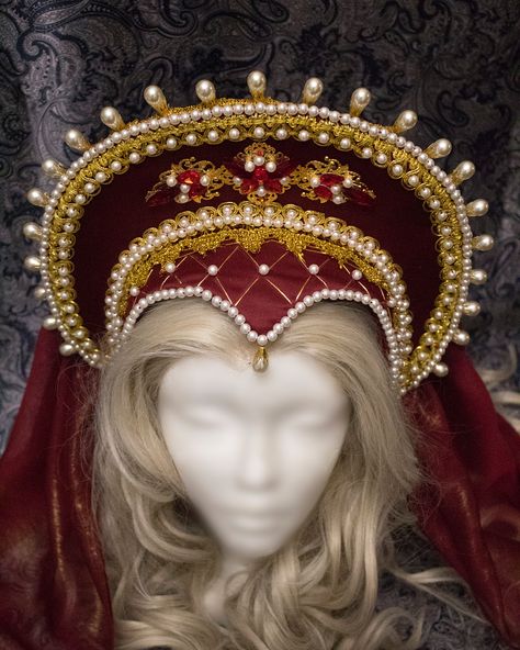 Medieval Festival, Headpiece Jewelry, Cos Play, Historical Dresses, Fantasy Jewelry, Fantasy Clothing, Fantasy Fashion, Historical Clothing, Character Outfits