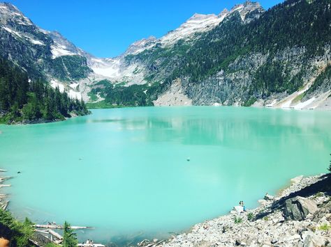 You won't believe what a gorgeous shade of blue this hidden lake is. Hiking Washington, Washington Waterfalls, Washington Nature, Hidden Lake, Washington State Travel, Washington Hikes, Washington Travel, Lake Washington, Evergreen State