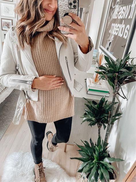 Cream Biker Jacket Outfit, Ivory Leather Jacket Outfit, Beige Biker Jacket Outfit, Ivory Jacket Outfit, White Moto Jacket Outfit, Cream Leather Jacket Outfit, Beige Leather Jacket Outfit, Moto Jacket Street Style, White Leather Jacket Outfit