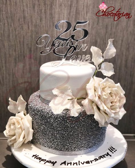 Double Tier Cake Design, Silver Anniversary Cake, Silver Wedding Anniversary Cake, 25th Anniversary Cake, Prom Things, Tire Cake, 25 Anniversary Cake, Anniversary Cake Designs, Indian Cake