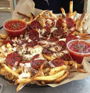 Pizza Fries Recipe, Sauce Packaging, Pizza Fries, Fries Recipe, Good Eat, Corn Dogs, Food Goals, A Pizza, Pasta Sauce