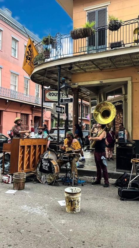 Superdome New Orleans, New Orleans New Years Eve, Jazz Fest New Orleans, New Orleans Photo Ideas, Uptown New Orleans, Nova Orleans Aesthetic, New Orleans Instagram Pictures, New Orleans Aesthetic French Quarter, Nola Aesthetic