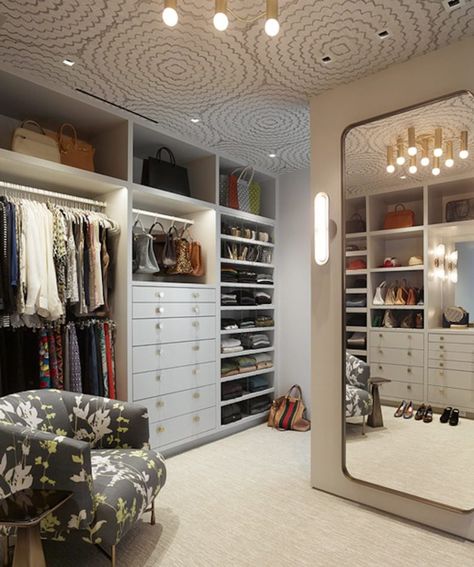 6 Ways to Tidy Your Rooms While Maintaining Their Charm | The Study Office Closet Ideas, A Walk In Closet, Home Office Closet, Walking Closet, Dream Closet Design, Walk In Closet Design, Closet Decor, Dream Closets, Closet Inspiration