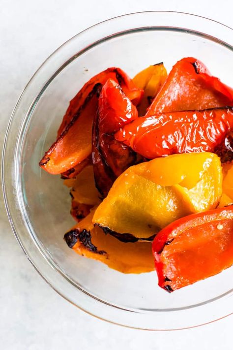 How to Roast Bell Peppers (Oven Method) Roast Bell Peppers, Red Bell Pepper Recipes, Whole 30 Vegan, Roasted Bell Peppers, Pizza Salad, Summer Produce, How To Roast, Pasta Pizza, Monterey Jack