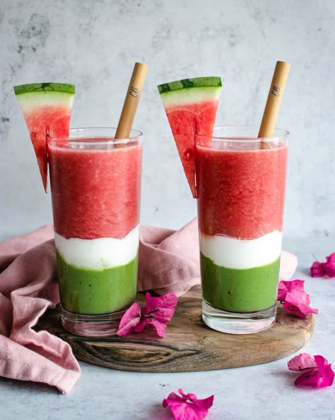 Basil Hummus, Layered Smoothie, Watermelon Smoothie Recipes, Watermelon Smoothie, Plats Healthy, Pictures Friends, Fruity Treats, Salad Lunch, Pasta Soup