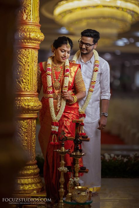 After Marriage Photoshoot Indian, Tamil Couples Photography, Wedding Couple Poses Traditional, South Indian Couple Photography, Telugu Wedding Couple Poses, South Indian Wedding Photography Couples, Hindu Wedding Poses, Wedding Possess Tamil, South Indian Wedding Photos