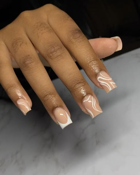 Shorties Acrylic Nails Square, Shorties Nails Square, Shorties Acrylic Nails, Nails And Toes Matching, Shorties Nails, White And Green Nails, Acrylic Nails Square, Nails Acrylic Square, Acrylic Nails Nude