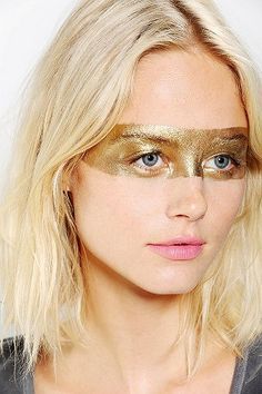 Pantomime, Gold Face Paint, Emma Frost Costume, Festival Face Paint, Festival Face, Gold Makeup, Gold Face, Festival Makeup, Maquillage Halloween