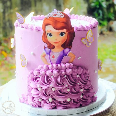 Princess Sophia Cake Design, Sofia The First Cake Design, Sofia Cake Design, Princess Buttercream Cake, Princess Cake Design, Sophia The First Cake, Princess Sophia Cake, Sofia Birthday Cake, Sofia The First Birthday Cake