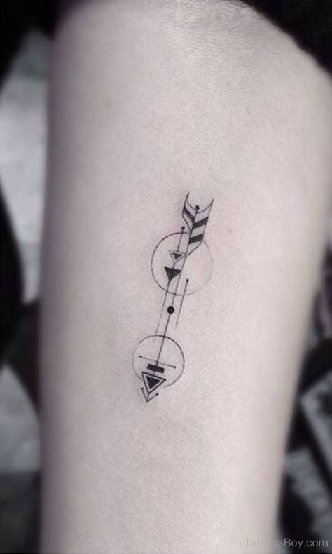 arrow tattoo deco mid-century modern An Arrow Tattoo, Mens Arrow Tattoo, Tato Minimal, 16 Tattoo, Dr Woo, Tattoo Trend, Tasteful Tattoos, Arrow Tattoo, Cute Small Tattoos