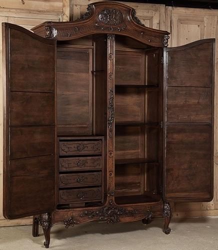 Wooden Armoire, Wooden Wardrobe Design, Antique Wardrobe, Wooden Closet, Wardrobe Bedroom, Antique Armoire, Wardrobe Door Designs, Wood Wardrobe, Vintage Closet