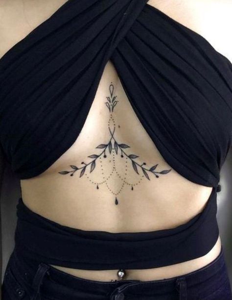 Women Sternum Tattoo, Mandala Sternum Tattoo, Brust Tattoo Frau, Sternum Tattoo Design, Under Chest Tattoo, Tato Dada, Underboob Tattoo Designs, Underboob Tattoo, Best Tattoos For Women