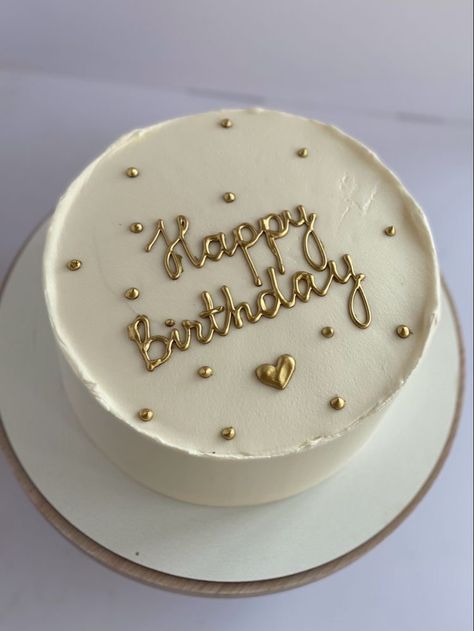 Birthday Cake For Golden Birthday, Golden Cakes Birthday, Happy Birthday Pasta, Birthday Aesthetic Cakes, Cake Golden Birthday, Cakes 22 Birthday, Golden Bday Cake, Happy Birthday Cake Simple, Birthday Cake 22 Aesthetic