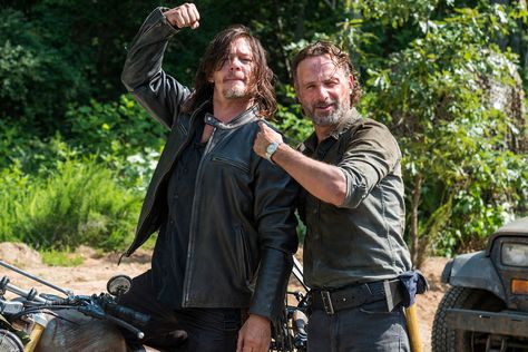 Rick And Daryl, Daryl And Rick, Lisa Williams, Twd Funny, Walking Dead Cast, Carl Grimes, Andrew Lincoln, Stuff And Thangs, Rick Grimes