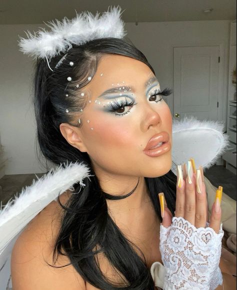 Angel Eye Makeup, Angel Costume Makeup, Angel Halloween Makeup, Las Vegas Makeup, White Eye Makeup, Vegas Makeup, Eye Tint, Angel Makeup, Plouise Makeup