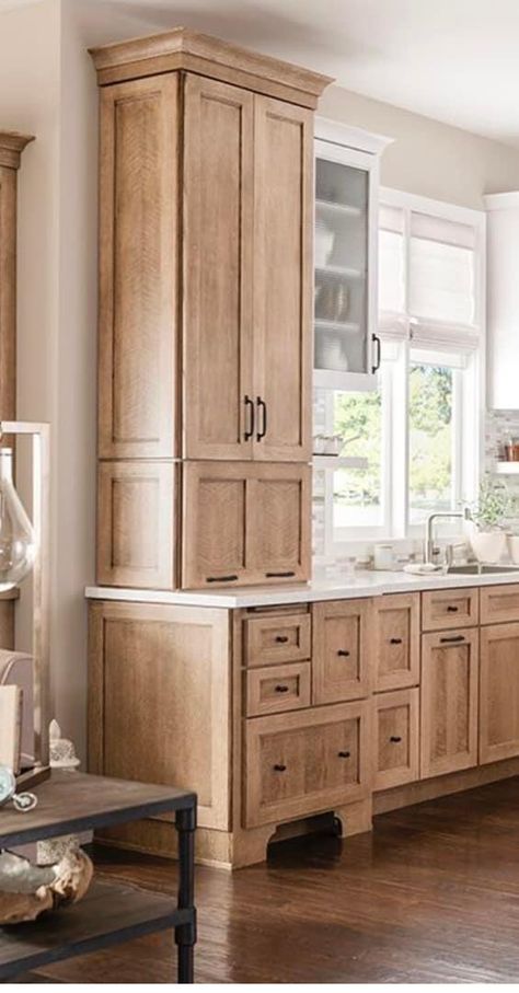 2020 Kitchen Trends, Natural Wood Kitchen Cabinets, Kitchen Trends 2020, Natural Wood Kitchen, Best Kitchen Design, Rustic Kitchen Cabinets, Best Kitchen Cabinets, Transitional Decor Kitchen, Farmhouse Kitchen Cabinets