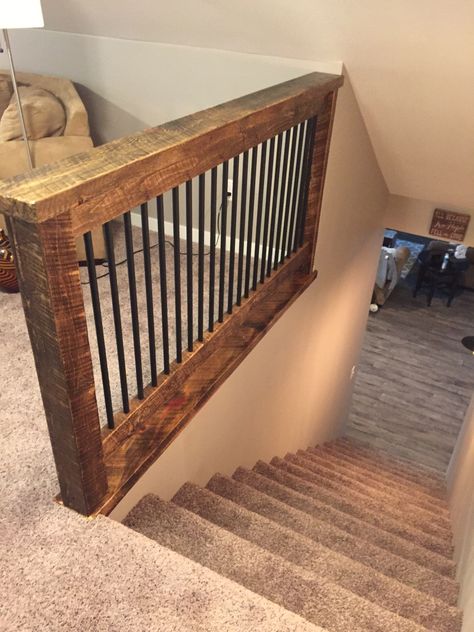 Straight Rail Country Stair Railing Ideas, Diy Farmhouse Stair Railing, Entryway Railing Ideas, Rustic Banister Ideas, Rustic Balcony Railing, Safety Railing Ideas, Railing Post Ideas, Cheap Banister Ideas, Inside Railing Ideas