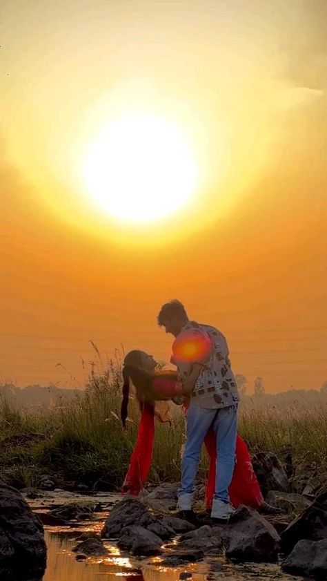 यूट्यूब लोगो, Army Couple Pictures, Tag Your Love, Breakup Picture, Photo To Art, Love Animation Wallpaper, Dark Nature Aesthetic, New Background Images, Aesthetic Sunset