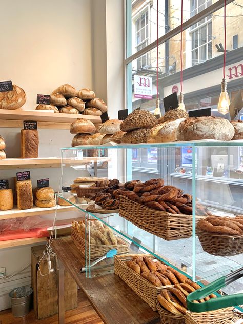 Baker Job, Aesthetic Bread, Service Aesthetic, Pastry Aesthetic, European Bakery, Baker Aesthetic, Bakery Owner, Bakery Aesthetic, Bread Pastry