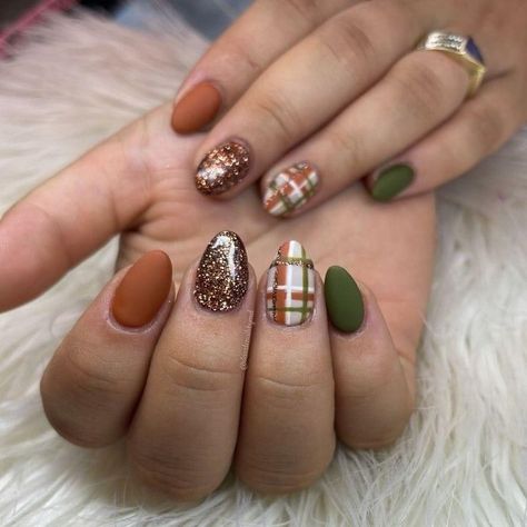 Plaid Fall Nails, November Nail Designs, Nail Painting, Nail Decor, Fall Manicure, Fall Gel Nails, Cute Nails For Fall, Plaid Nails, Finger Nails