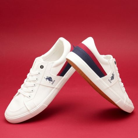 #DealAlert Right now, you can get U.S. Polo Assn. Men White Clarkin Sneakers price drops from 2999 to 1349 at 55% discount. 💬Comment US POLO and we’ll DM you the link to get this deal. 🛒 Deal ends soon! #fashion #deals #style #shopping #outfit #fashionista #trending #follow #menstyle #selfie #sneakers Duffel Bag Backpack, Us Polo, Fashion Deals, Price Drop, Running Shoes For Men, Womens Running Shoes, Outerwear Women, Womens Watches