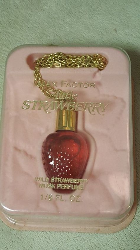 Strawberry Perfume Aesthetic, Strawberry Self Care, Tea Party Dinner Ideas, Cool Perfume Bottles, Strawberry Makeup Products, Cute Perfume Bottles, Strawberry Shortcake Perfume, Lana Del Rey Coquette Aesthetic, Strawberry Products