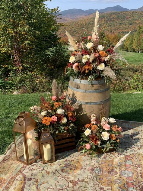 Wedding Arch Centerpiece, Western Wedding Decorations Ceremony, Barrel Centerpiece Wedding, Fall Barrel Decor, Fall Boho Outdoor Wedding, Fall Outside Wedding Ideas Backyards, Boho Wedding Cross Decor, Western Wedding Venue Ideas, November Mountain Wedding