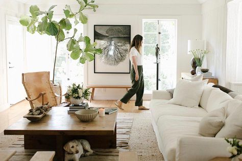 Jenni Kayne on Instagram: “"I just love the energy and the feeling you get in here. You almost feel like you're in a little treehouse, the way that it sits with the…” Jenny Kayne Home Style, Jenny Kayne Home, Jenny Kayne, Scandi Cottage, Jenni Kayne Home, Desert Dweller, Socal Style, Jenni Kayne, Ranch Style Home