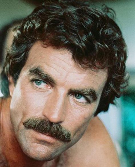 Tom Selleck as ''Magnum PI'' Cool Mustaches, 1970s Hairstyles, Mustache Styles, Sam Elliott, Steven Seagal, Errol Flynn, Magnum Pi, Tom Selleck, Hulk Hogan