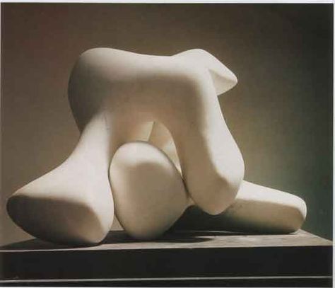 Henry Moore Henri Moore, Minimal Sculpture, Henry Moore Sculptures, Plaster Sculpture, Henry Moore, Contemporary Sculpture, Sculpture Installation, Modern Sculpture, Elements Of Art