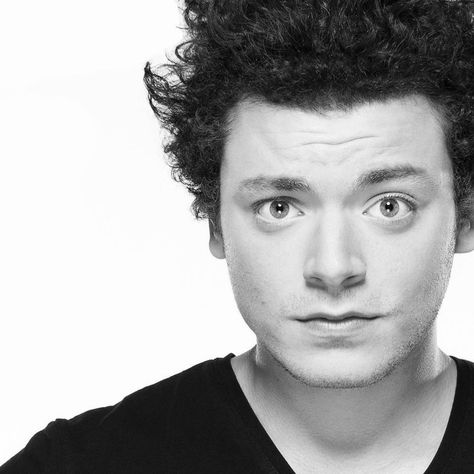 kev adams, black and white Kev Adams, Comedy Club, Instagram Post, Black And White, Band, Film, Celebrities, Instagram Posts, Photography