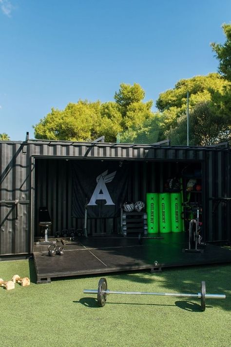 Yard Gym Ideas, Backyard Gym Shed Ideas, Roof Gym Design, Diy Gym Shed, Outdoor Boxing Gym, Container Gym Design, Gym Design Interior Modern, Crossfit Gym Design Ideas, Backyard Gym Shed