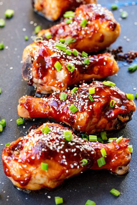 Korean Bbq Wings, Glazed Chicken Drumsticks, Bbq Chicken Drumsticks, Korean Bbq Chicken, Korean Bbq Sauce, Chicken Breast Crockpot Recipes, Crockpot Chicken Breast, Chicken Leg Recipes, Bbq Wings