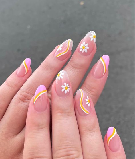 Yellow Nail Art, Yellow Nail, Nails Yellow, Hello Nails, Spring Acrylic Nails, Hippie Nails, Cute Simple Nails, Cute Spring Nails, Summery Nails