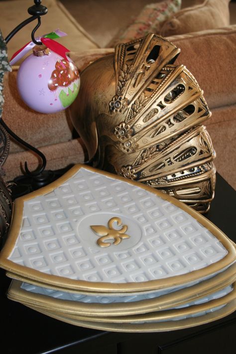 Boy Favors: Knight helmet & shield (dollartree.com) - great as favors for a princess party - the boys can be Prince Phillip Medieval Party Favors, Knight Party Favors, Knights And Princess Party, Royal Birthday Theme, Princess And Prince Birthday Party, Prince Party Theme, Disney Princess Party Favors, Prince Party Favors, Knight Birthday Party