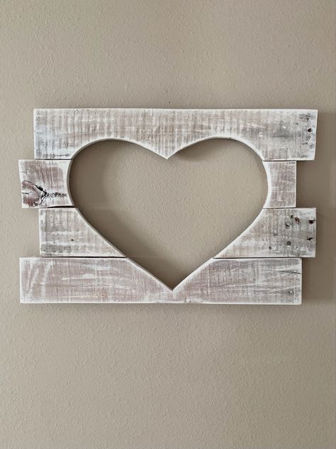 Pallet Art Diy, Diy Pallet Wall Art, Organic Shapes Art, Pallet Wood Projects, Scrap Wood Art, Diy Pallet Wall, Wood Art Diy, Scrap Wood Crafts, Wood Art Projects