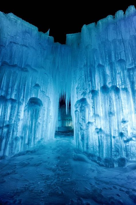 2. Lincoln Ice Castles, New Hampshire Ice Hotel, Ice Aesthetic, Ice Castle, Winter Art Projects, New England States, Ice Castles, Ice Sculptures, Snow And Ice, Winter Art