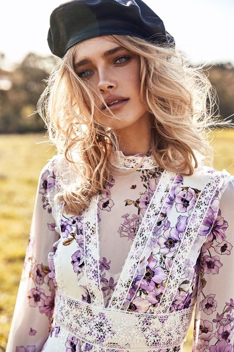 Lillian Van Der Veen Wears Romantic Florals for The Sunday Times Romantic Editorial, Mode Poses, Fashion Fotografie, Inspiration Photoshoot, Outdoor Dress, Romantic Fashion, Test Shoot, Girl Character, Tim Walker