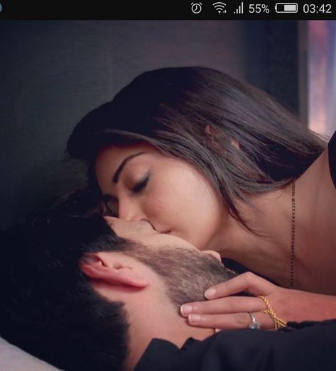 Shivika Ishqbaaz, Teri Meri Kahani, Ishqbaaz Outfits, Nakul Mehta, Nakuul Mehta, New Year Resolution, Romantic Couple Kissing, Surbhi Chandna, Romantic Couples Photography