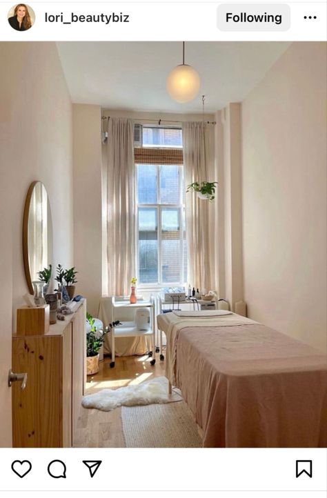 Esthetician Sink Area, Home Massage Room Ideas, Massage Studio Decor, Home Massage Room, Massage Room Decor, Facial Room, Massage Therapy Rooms, Home Spa Room, Reiki Room