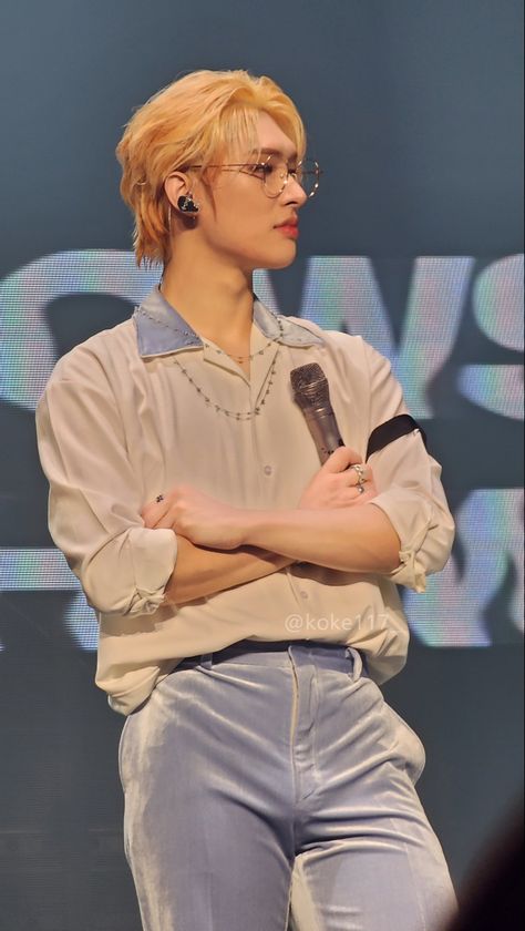 221030 ATEEZ WORLD TOUR [THE FELLOWSHIP : BREAK THE WALL] IN SEOUL DAY 2 #ATEEZ #Mingi © koke117_ Mingi Ateez, This Man, The Wall, On Twitter, Twitter, Wall