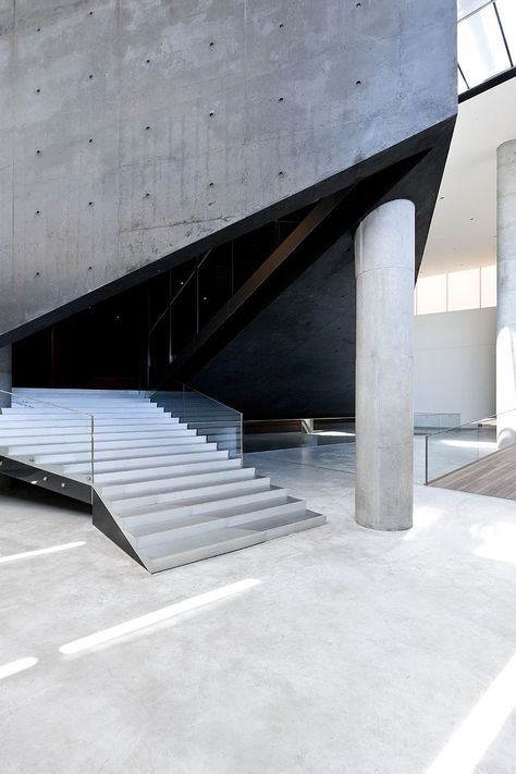 Leeum Museum, Seoul South Korea – OMA – Iwan Baan Traditional Korean Art, Oma Architecture, Interpretation Centre, Rem Koolhaas, Traditional Korean, Korea Travel, Korean Art, Seoul South Korea, Brutalism