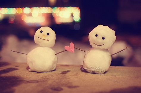 cuuute Hallo December, Snow Couple, Book Shops, Fb Cover Photos, Illustration Noel, Hello December, Winter Love, My Funny Valentine, Timeline Covers