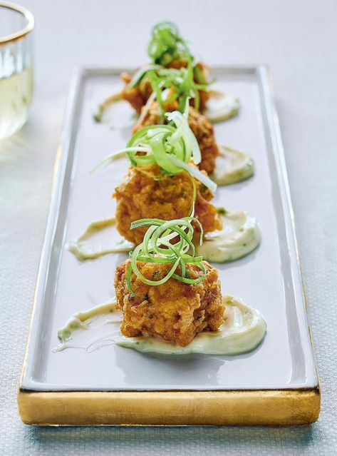 These shrimp fritters, bursting with flavour, are a great starter or party bite for the holidays. Munnar, Fine Dining Appetizers, Shrimp Fritters, Fest Mad, Gourmet Food Plating, Fine Dining Recipes, Gourmet Cooking, Deilig Mat, Croquettes