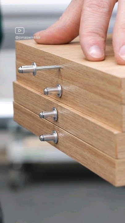 Mit diesem Trick SPARST DU richtig viel GELD! 🤫😍 | Jonas Winkler #shorts... Wood Working Ideas For Home, Wooden Crafts Ideas, Diy Woodworking Ideas, Resin And Wood Diy, Woodworking Garage, Woodworking Projects Furniture, Astuces Diy, Woodworking Joinery, Diy Wooden Projects