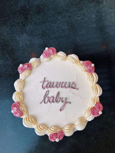 Taurus Babe Birthday Cake, Taurus Cake Ideas Aesthetic, Taurus Birthday Aesthetic, Taurus Birthday Cake Aesthetic, Taurus Baby Cake Aesthetic, Taurus Cake Aesthetic, Astrology Birthday Cake, Taurus Cakes, Taurus Szn Cake