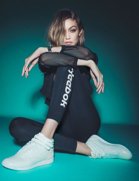 Gigi Hadid Photoshoot, Reebok Freestyle Hi, Urban Street Fashion, Reebok Freestyle, Modeling Poses, Modele Fitness, Pose Model, Studio Photography Fashion, Mode Editorials