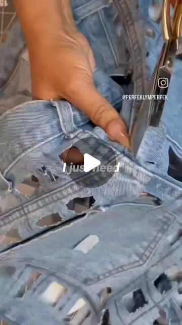 Repurposed Clothing Upcycling Diy, Jeans Diy Refashion, Upcycled Denim Fashion, Recycled Denim Fashion, Upcycle Clothes Diy Refashioning, Diy Jeans Refashion, Upcycled Denim Diy, Jeans Refashion, Denim Bag Patterns