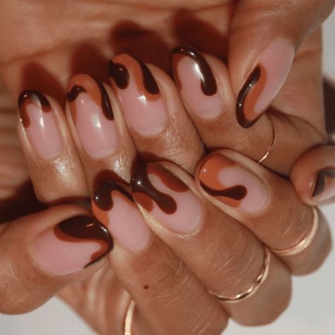 30 Fall French Manicures That Reinvent the Classic Look Funky Short Acrylic Nails, Short French Fall Nails, Fall French Manicure Nail Designs, Simple Fall Manicure, Brown Manicure Short Nails, Funky Fall Nails, Nail Art Papillon, Brown Nail Ideas, Nails December